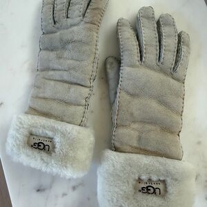 UGG Gray Shearling Gloves
